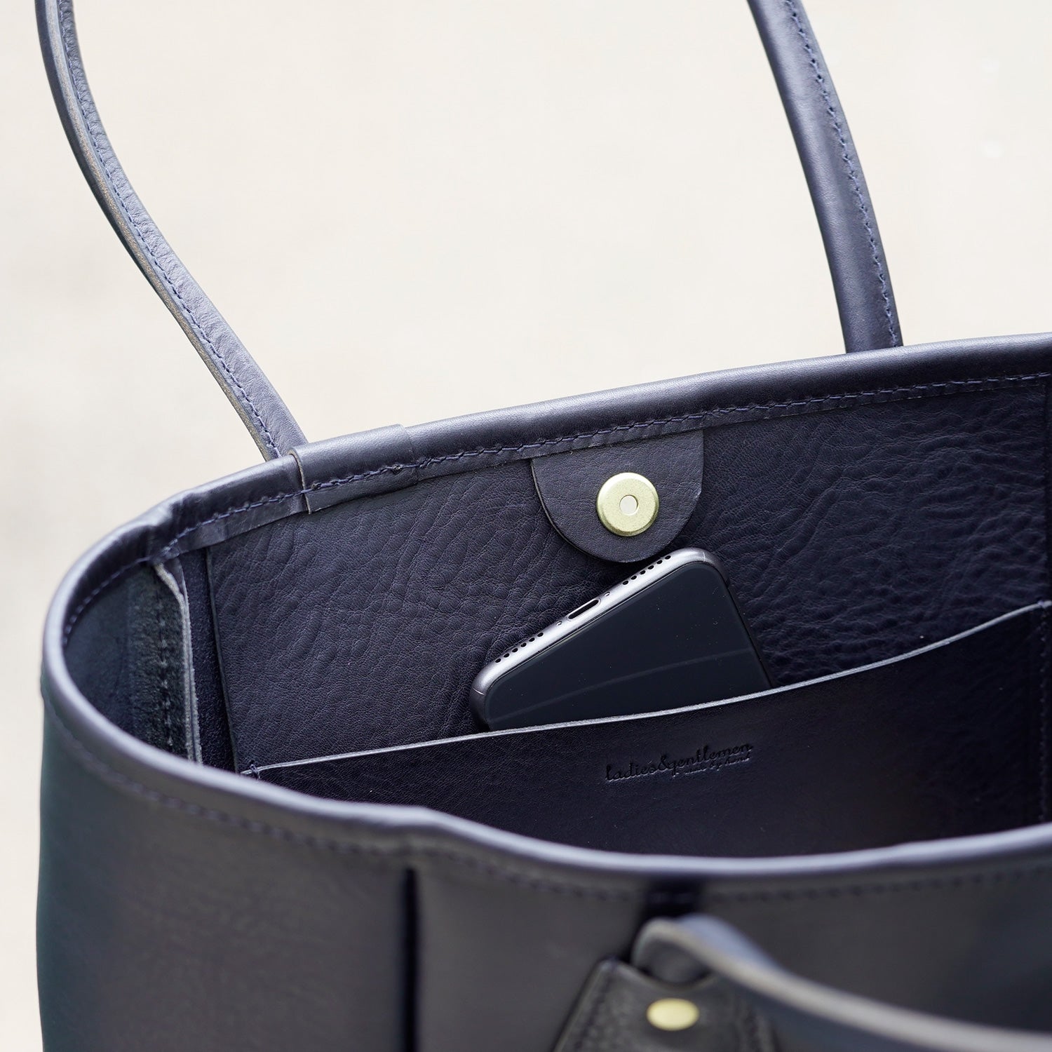 fioowトートバック トートバッグ/カジュアル/ビジネス/革/ 本革/革鞄/革財布/革小物